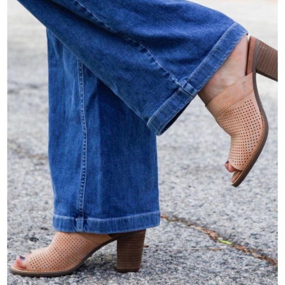 Toms Shoes - BNIB TOMS Majorca Mule in Tan Size 10